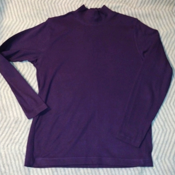 Fast paced long sleeve sweater - Picture 1 of 1